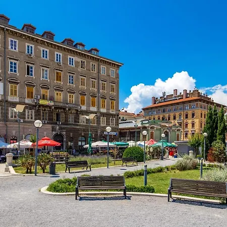With Center * Rijeka