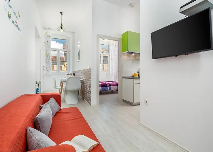 With Center Lägenhet *