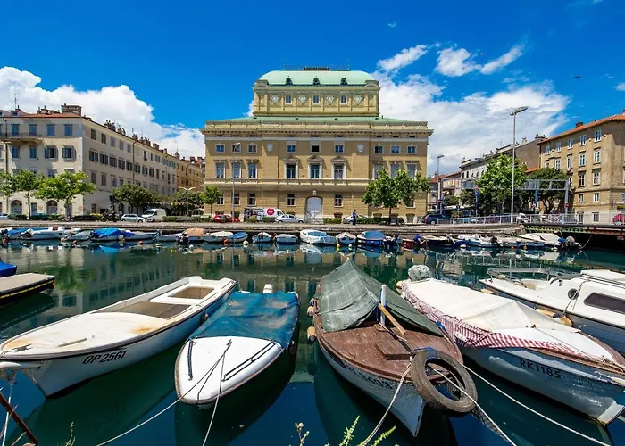 Lägenhet With Center Rijeka