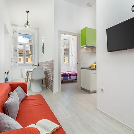 With Love Center Apartment *